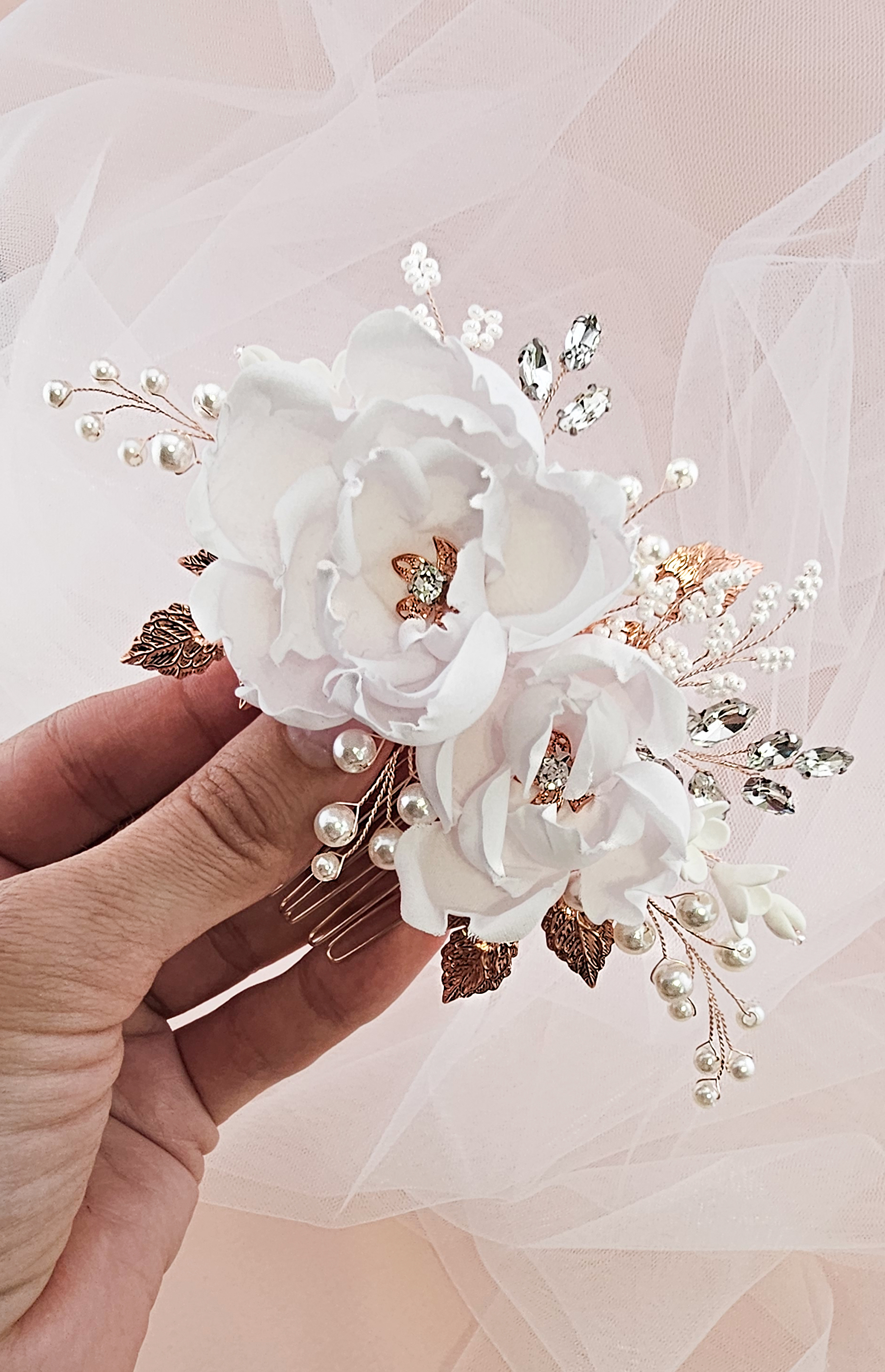 Wedding-flower-hair-comb-white-bridal-hairpiece